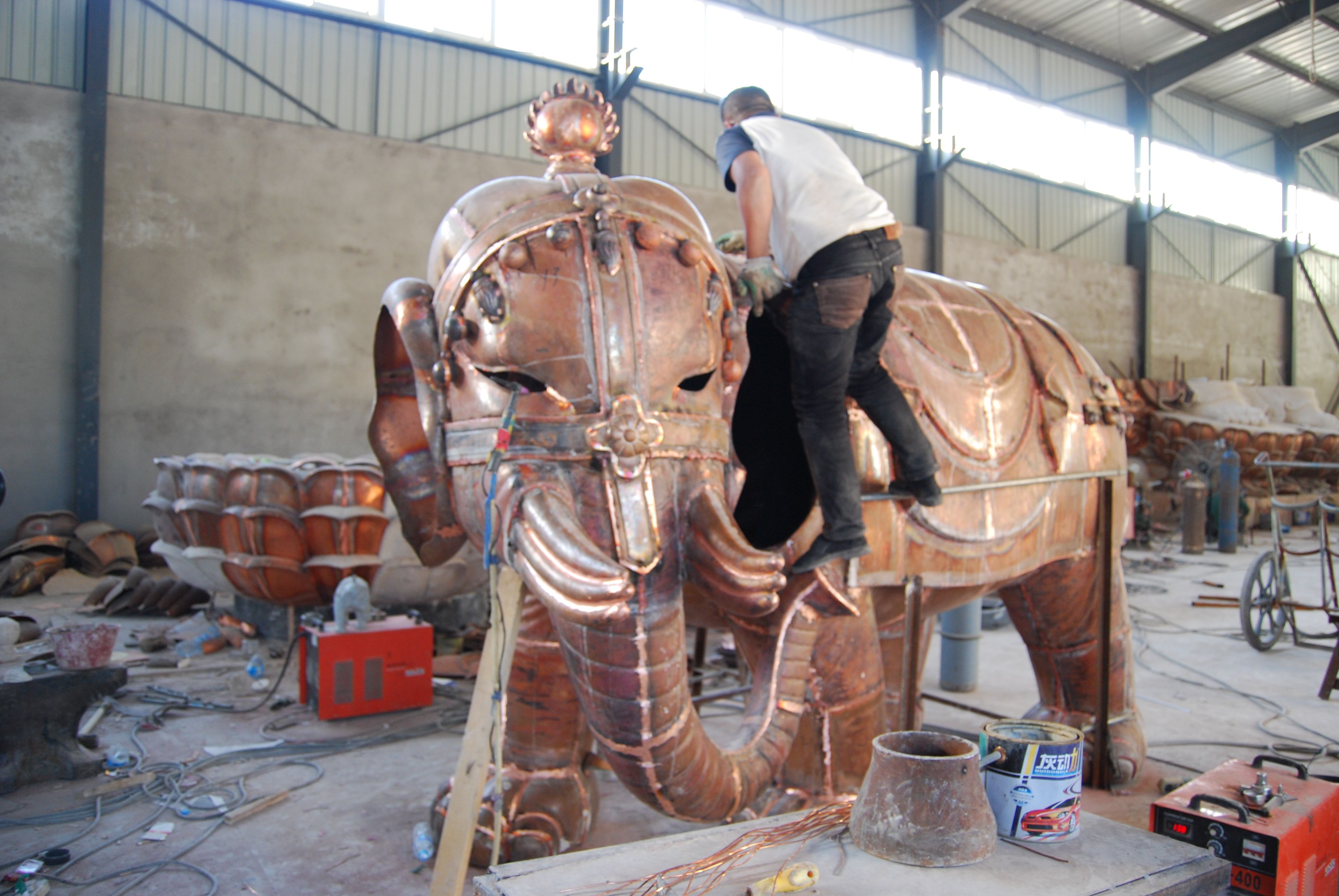 Production of Samantabhadra statue Mounted elephantin Sino Sculpture�s Foundry