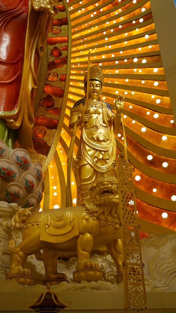 The Final Visual Effect of Gold Leaf on the Manjushri Statue